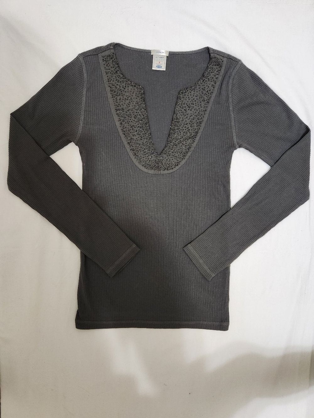 Y2K Old Navy Charcoal Ribbed Long-Sleeve Tee with Breaded -Trim Plunge